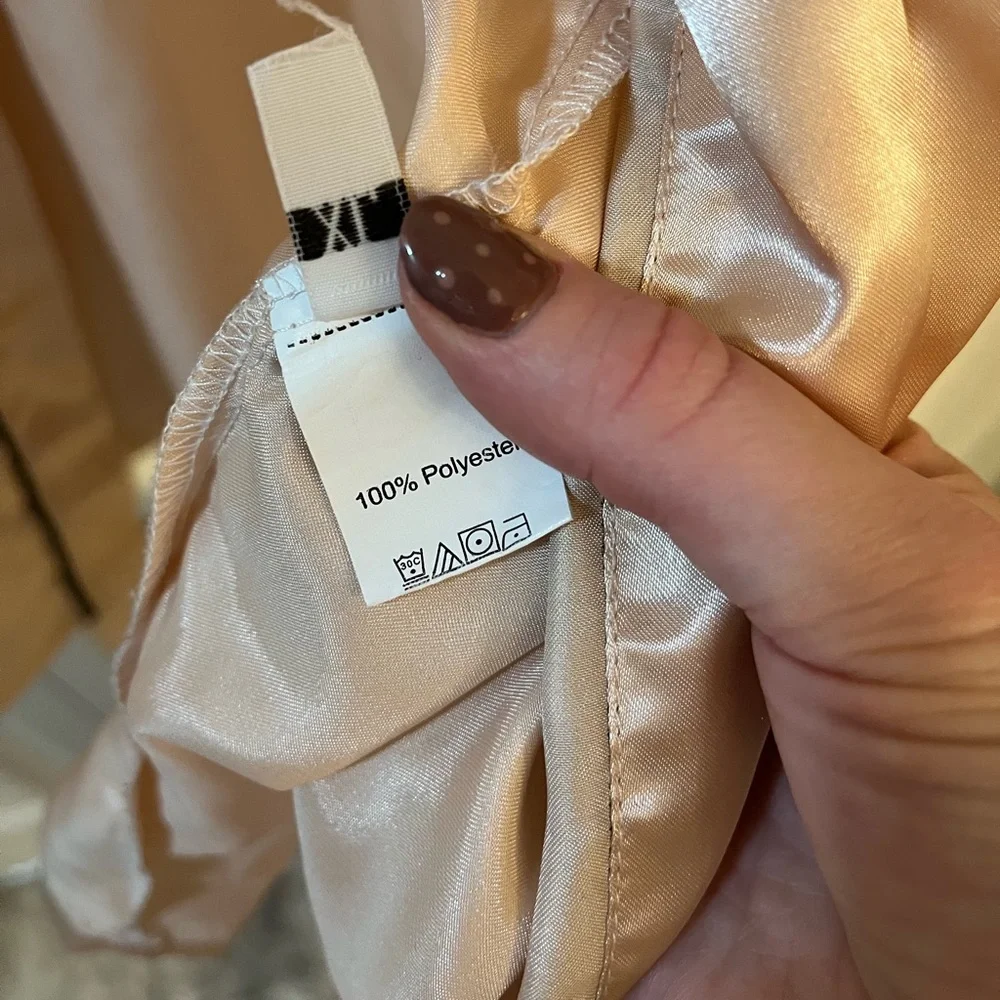 Pink Robe Size XL - Picture 7 of 11